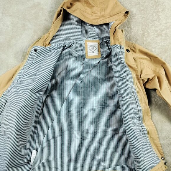 Khaki Cutie: Girls' Jacket in Size 5-6 - Picture 7 of 11